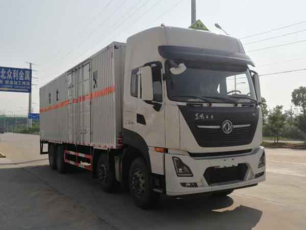 楚勝牌CSC5320XZWD6型雜項(xiàng)危險(xiǎn)物品廂式運(yùn)輸車